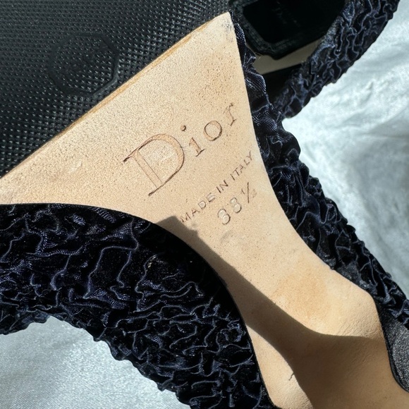 Dior Cherie Flower Velvet and Satin Pointy Pump - Picture 11 of 12